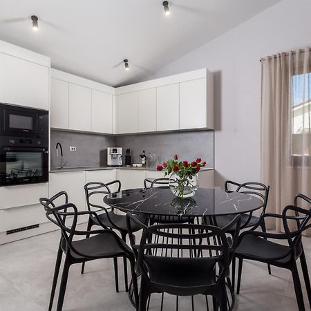 Apartmani Dogas Crikvenica Kamer foto