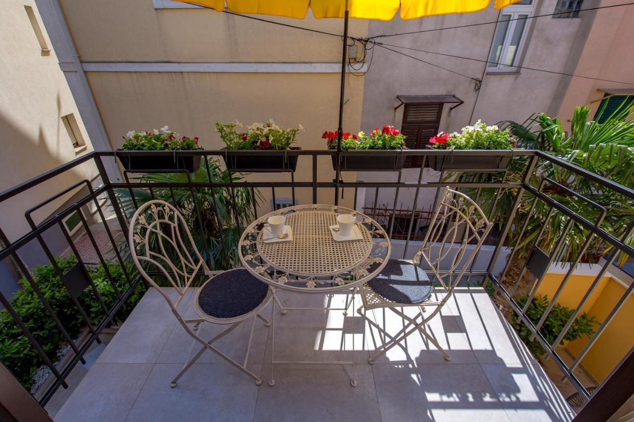 Apartmani Dogas Crikvenica Buitenkant foto