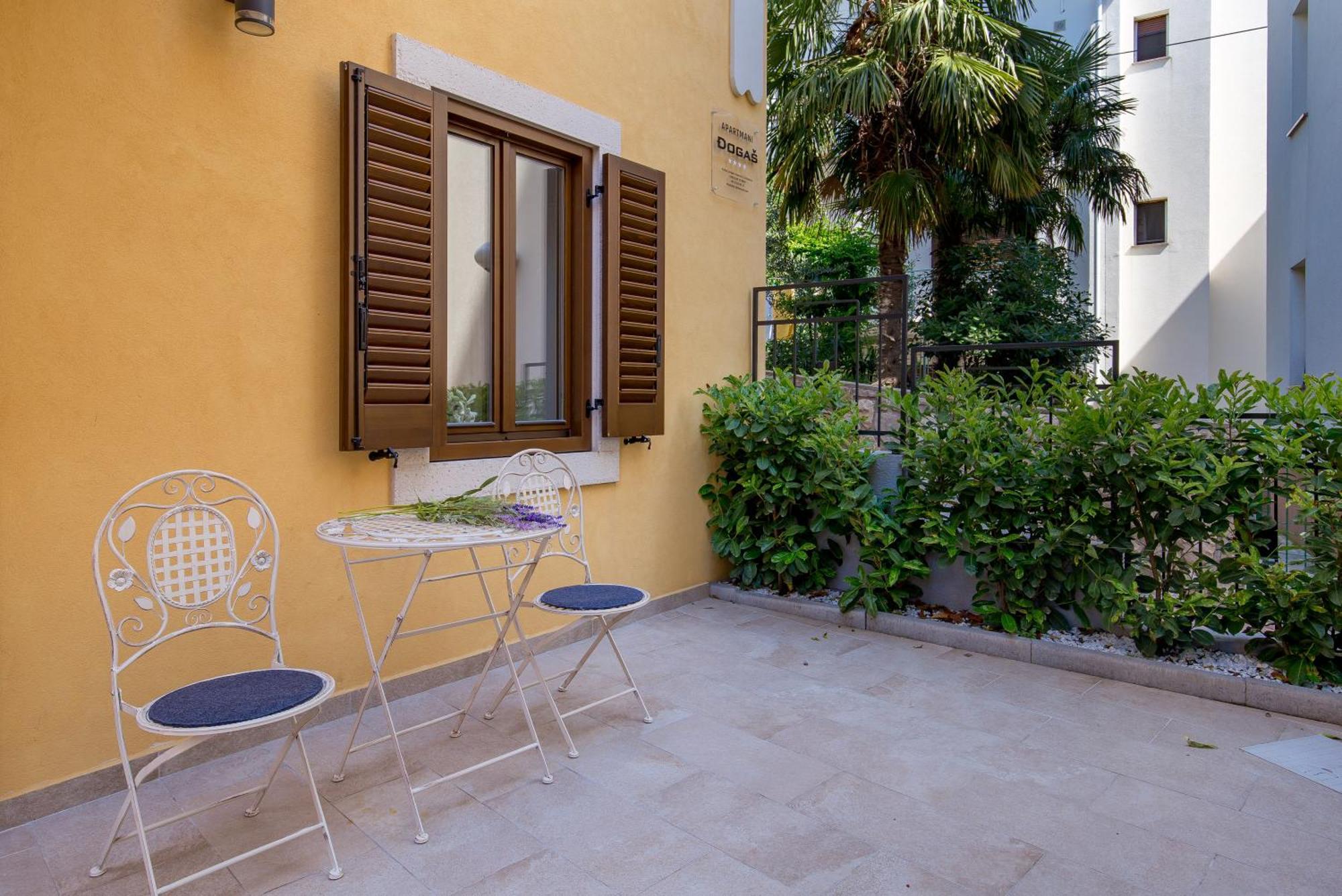 Apartmani Dogas Crikvenica Kamer foto