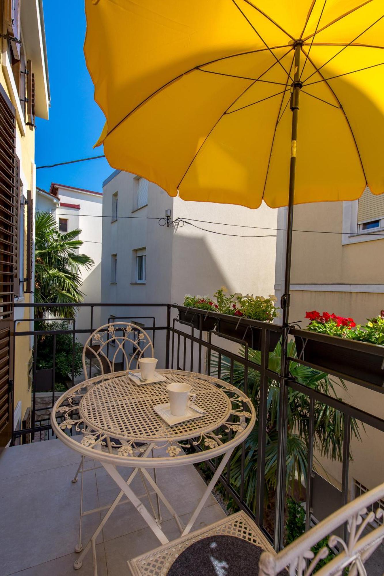 Apartmani Dogas Crikvenica Kamer foto